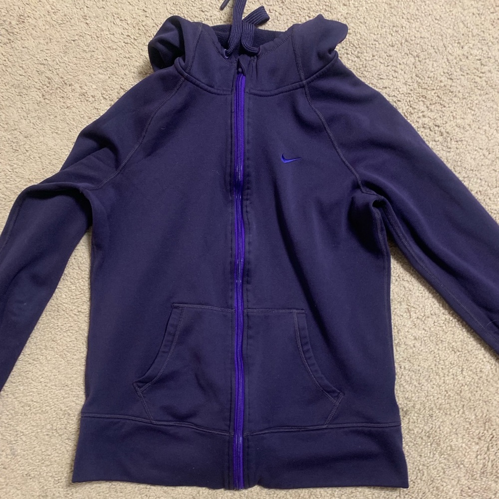 Nike sweatshirt